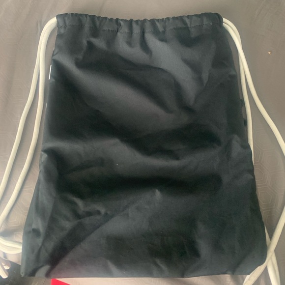 Nike drawstring - Picture 2 of 2